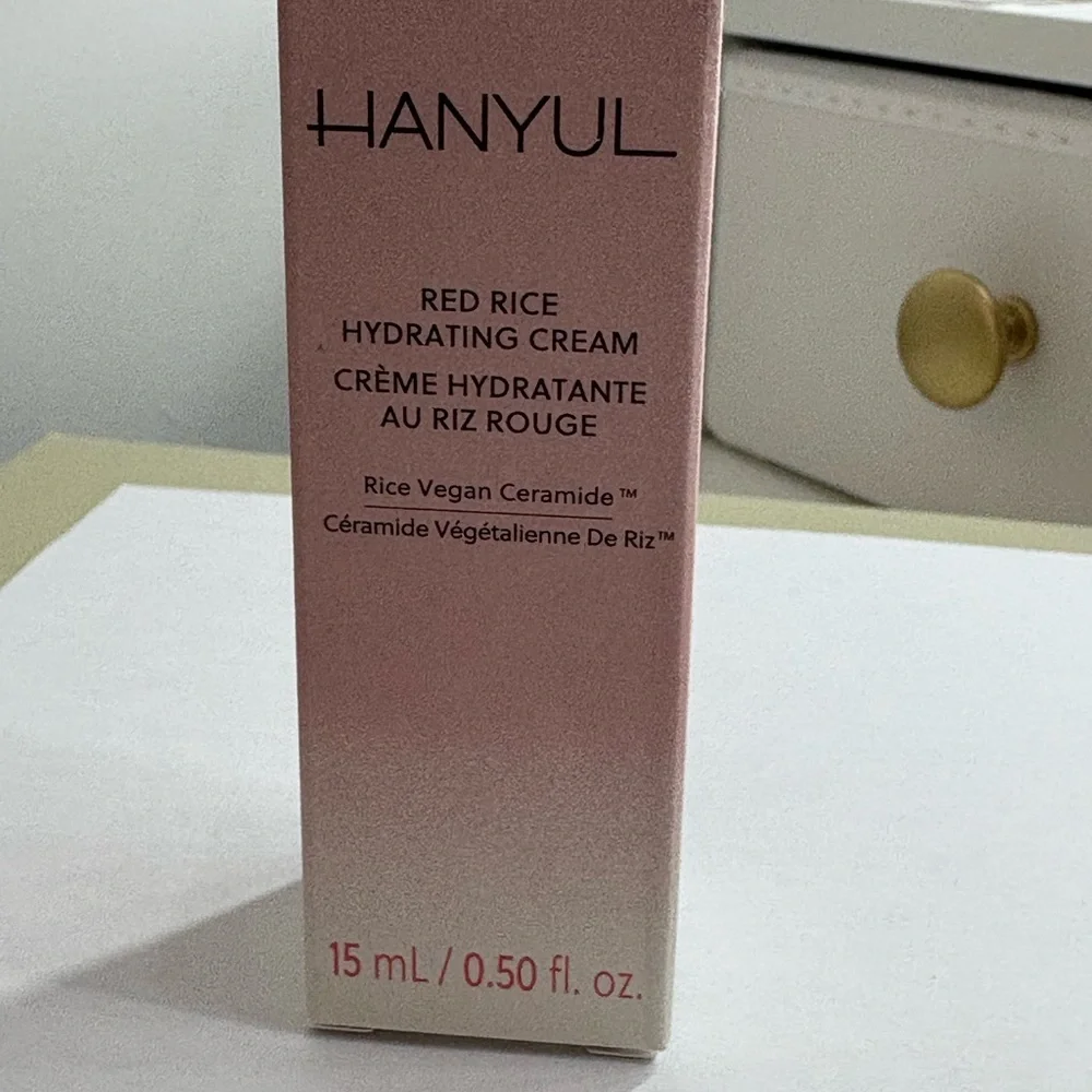 10/$60 🦋Red Rice Hydrating Cream - NEW IN BOX - Picture 1 of 4